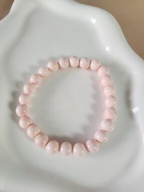 Handmade Queen Shell Beaded Bracelet